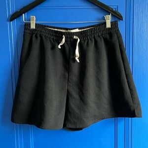 ARITZIA WILFRED DRAWSTRING FLOWY BLACK SHORTS